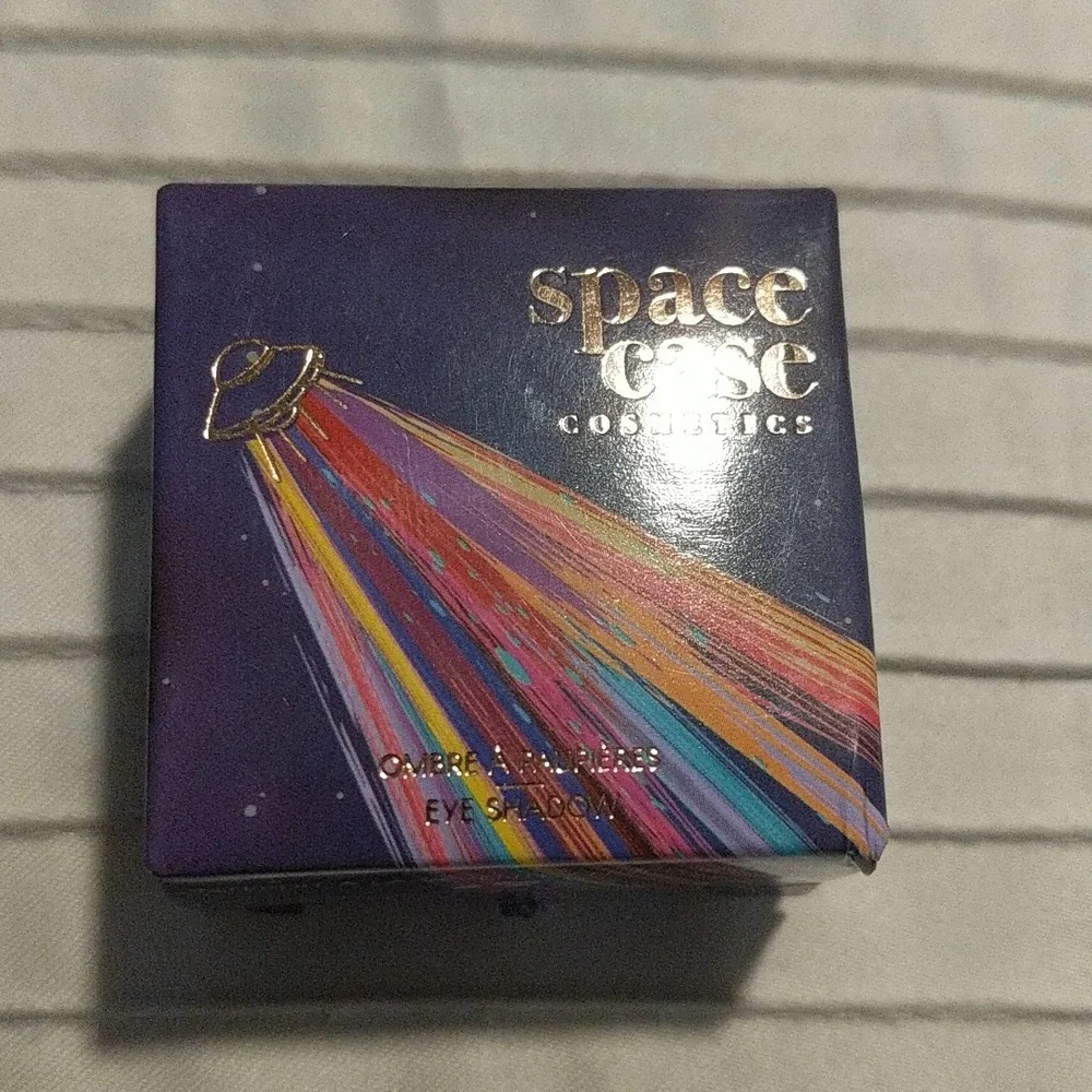 SPACE CASE Eyeshadow